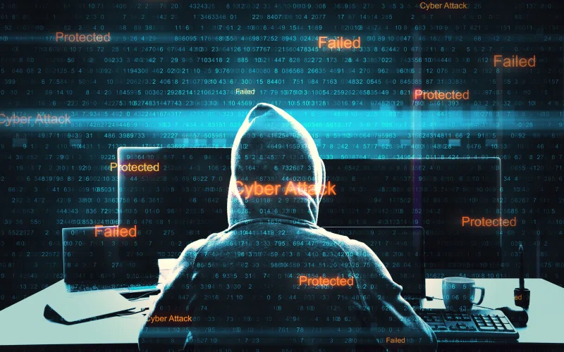 Hacker atacando web pequeña - El Blog de Azur360º